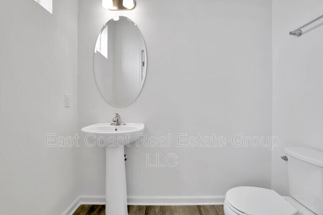 Building Photo - 153 Charterhouse St