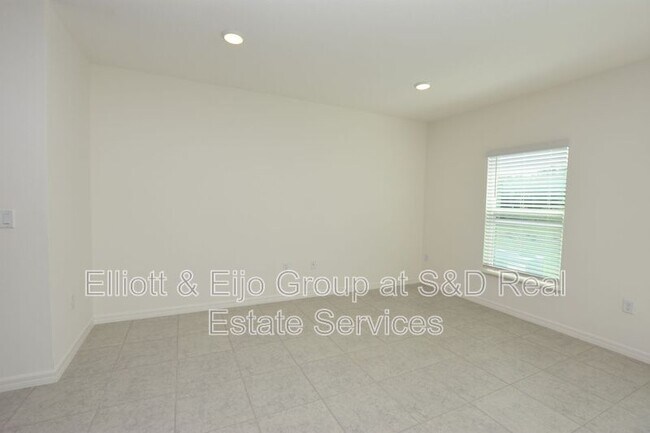 Building Photo - 3901 Academia Ave