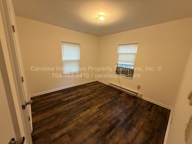 Building Photo - 1800 Newland Rd