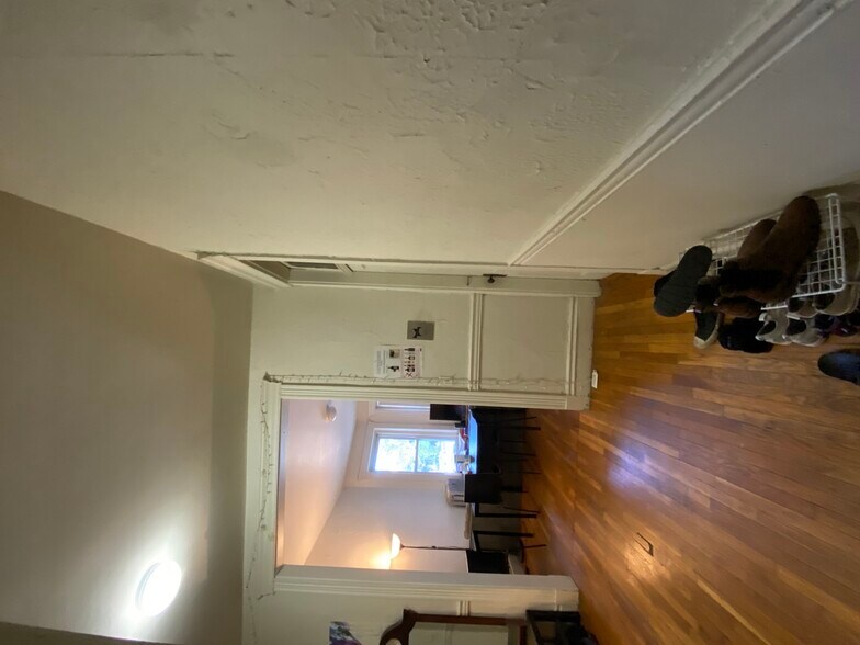 Building Photo - 5 Walbridge St