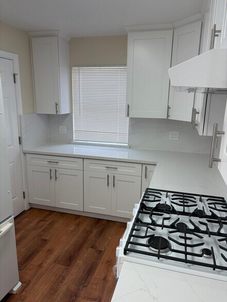 Building Photo - 1746 E St