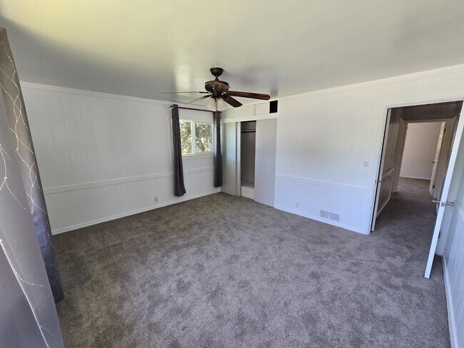 Building Photo - 309 E 200 S