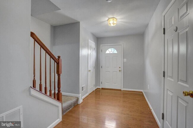 Building Photo - 64 Milestone Ct