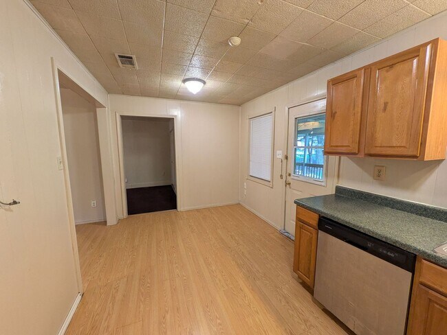 Building Photo - 5030 Stardust Dr