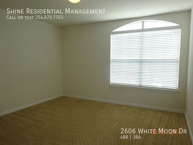 Building Photo - 2606 White Moon Dr