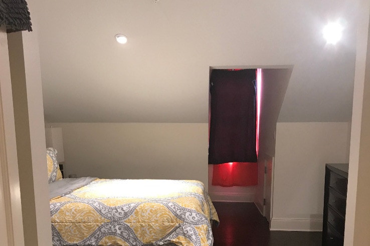 bedroom - 504 Dumaine St