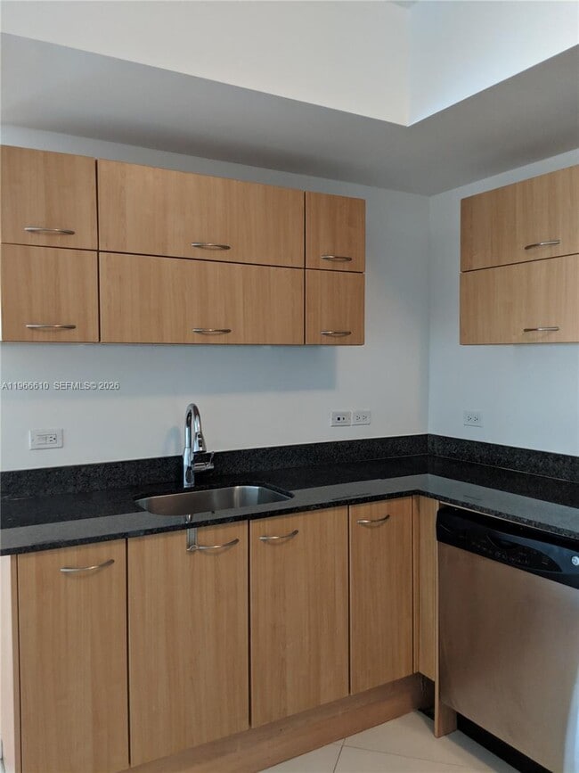 Building Photo - 350 S Miami Ave