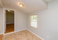 Building Photo - 797 Forest Glen Rd