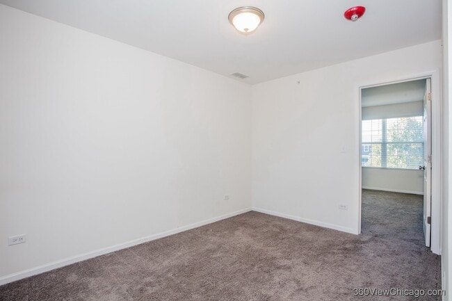 Building Photo - 4326 Monroe Ave