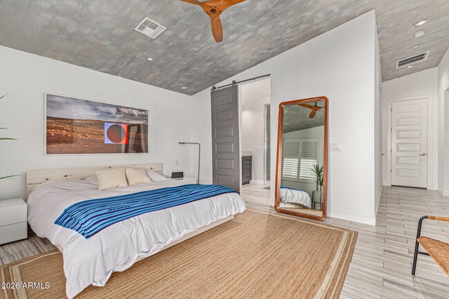 Building Photo - 8302 E Heatherbrae Ave