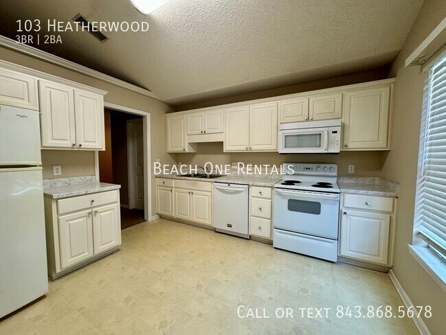 Building Photo - 103 Heatherwood-