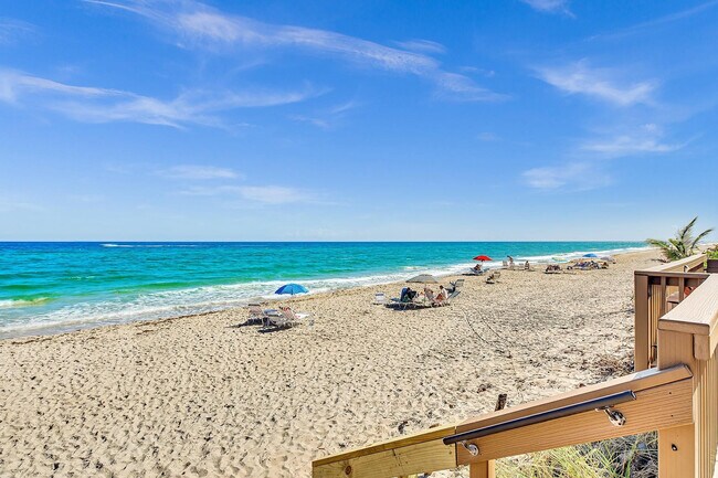 Building Photo - 1150 Hillsboro Mile