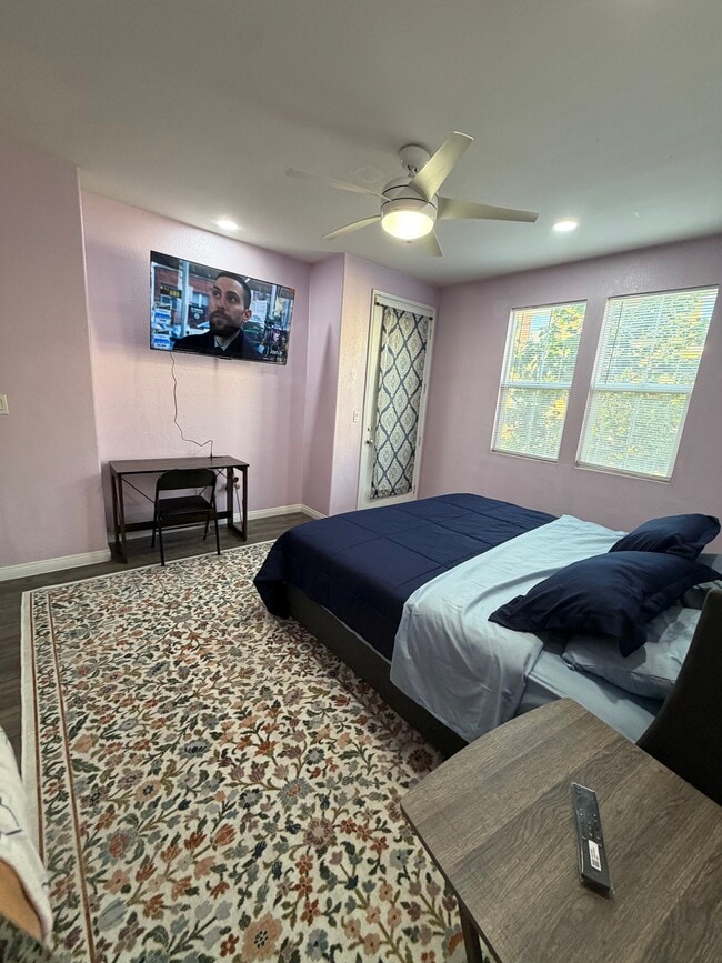 Building Photo - 1860 E 12th St