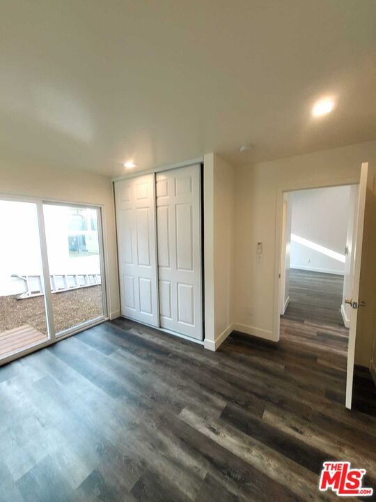 Building Photo - 2134 1/2 Cove Ave