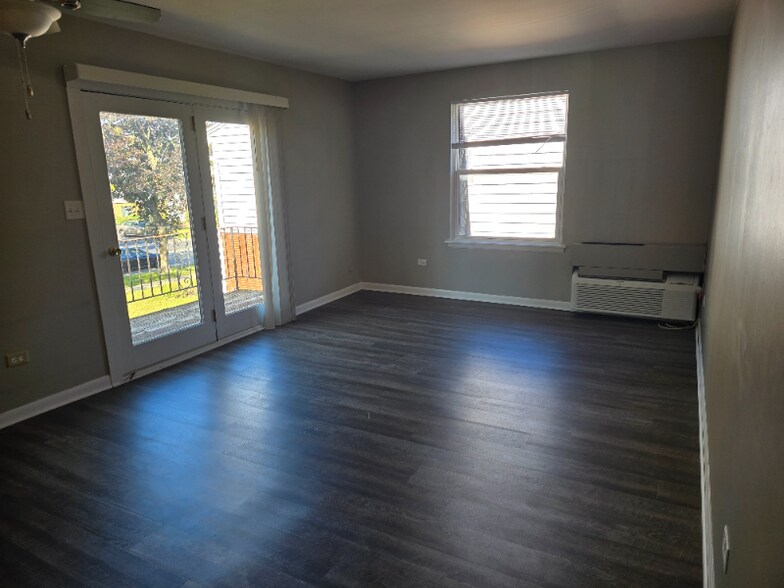 Building Photo - 645 Westmoreland Dr