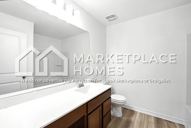 Building Photo - 15233 Dionysus Ln