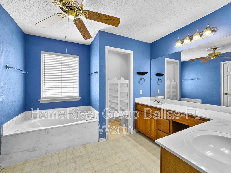 Building Photo - 7404 Crosswicks Cir