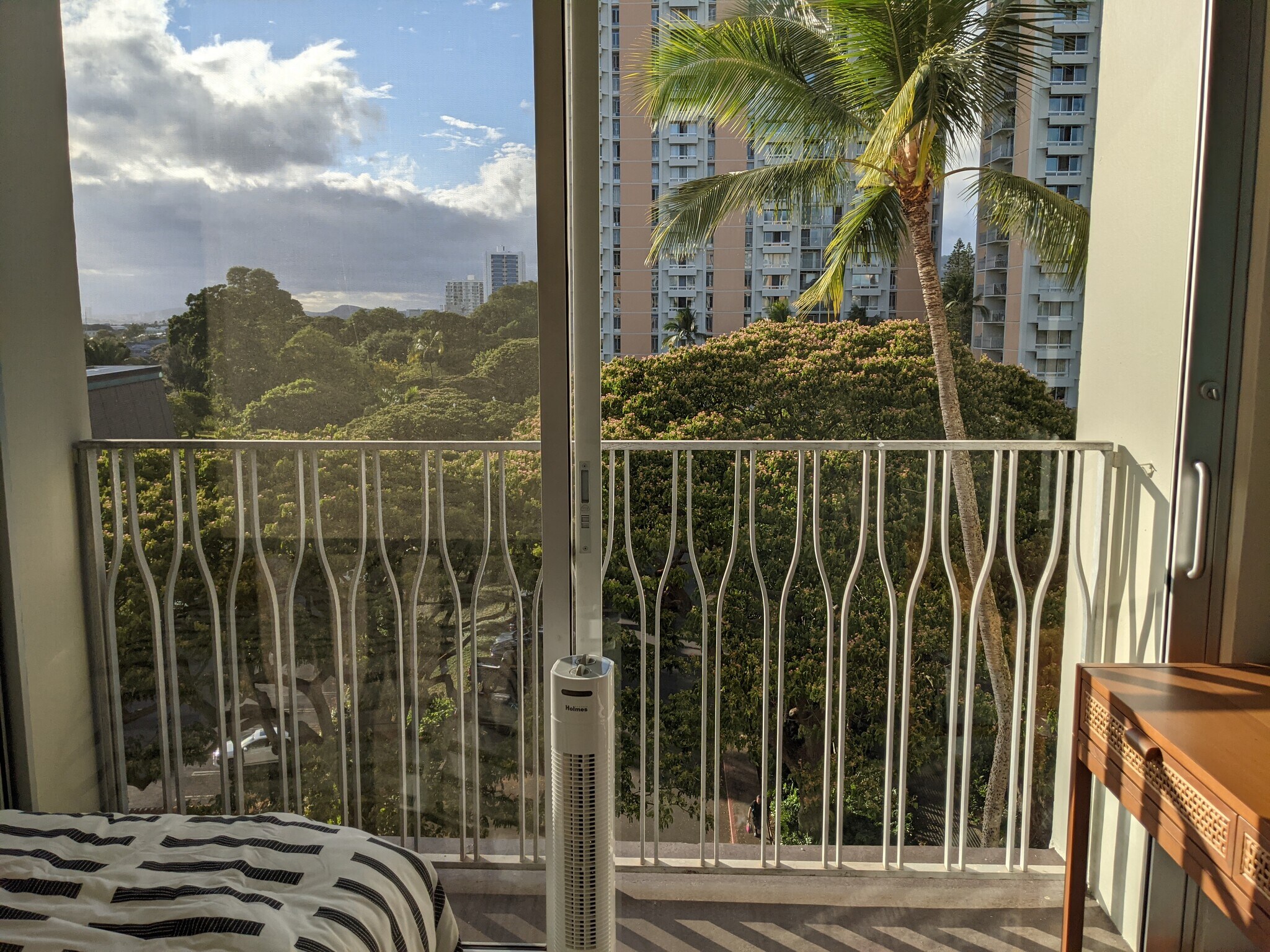 Building Photo - 1511 Nuuanu Ave