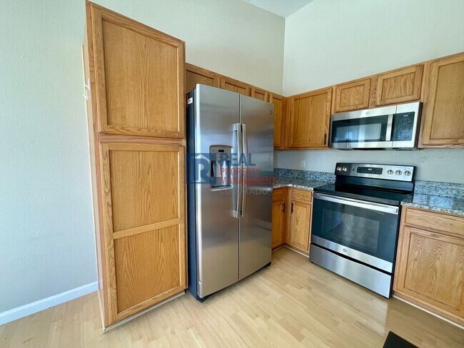 Building Photo - 3890 Strawberry Field Grove