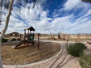 Building Photo - 24402 W Pueblo Ave