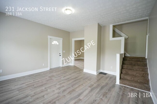Building Photo - 231 Jackson St