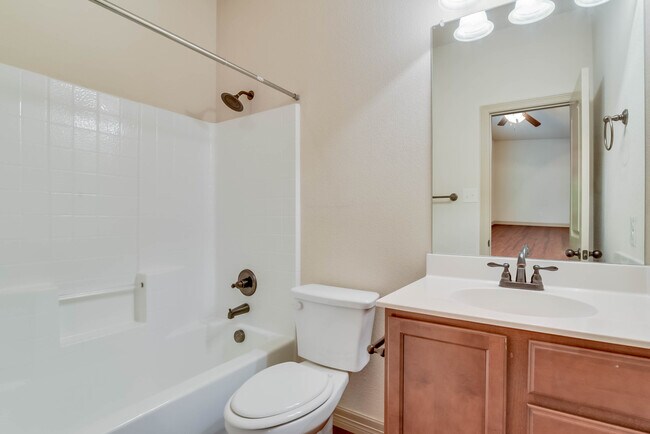 Building Photo - 2724 Forest Park Blvd