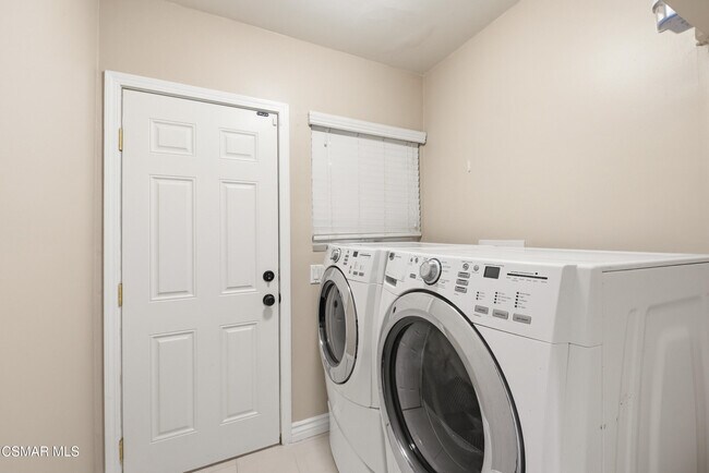 Building Photo - 5076 Escobedo Dr