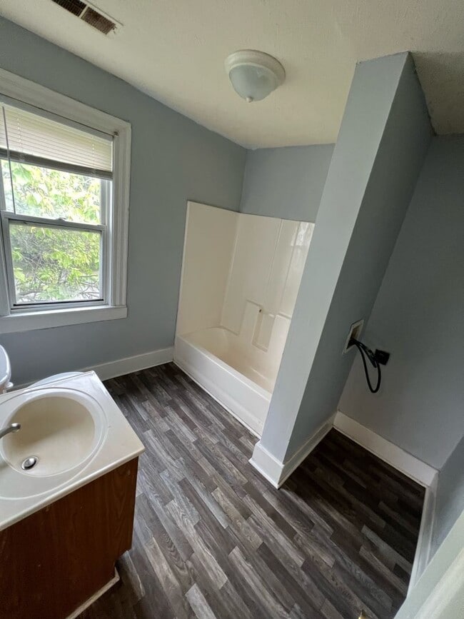 Building Photo - TMC - 1139