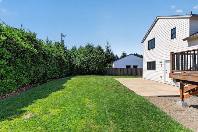 Building Photo - 16045 SW Baler Way