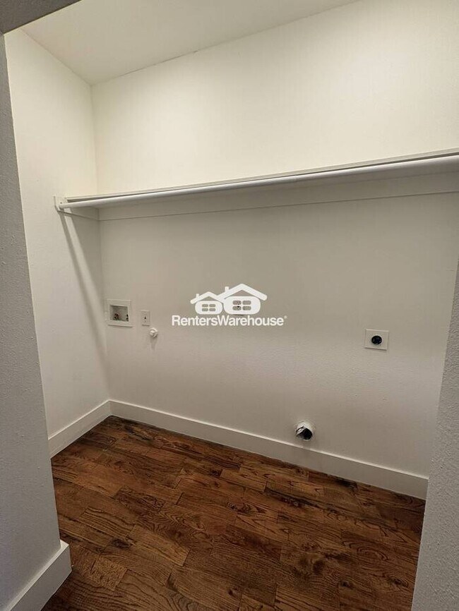 Building Photo - New 3 bed 2 bath Home in the Heart of Gree...