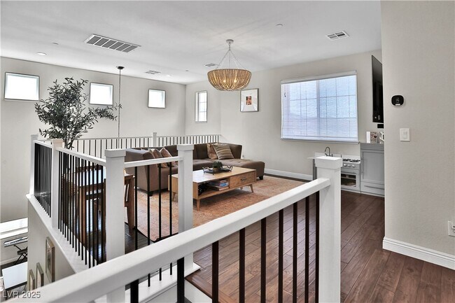 Primary Photo - 2586 Hazelburn Dr