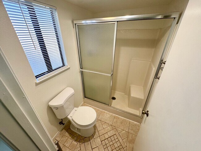 Building Photo - Beautiful West Palmdale Home