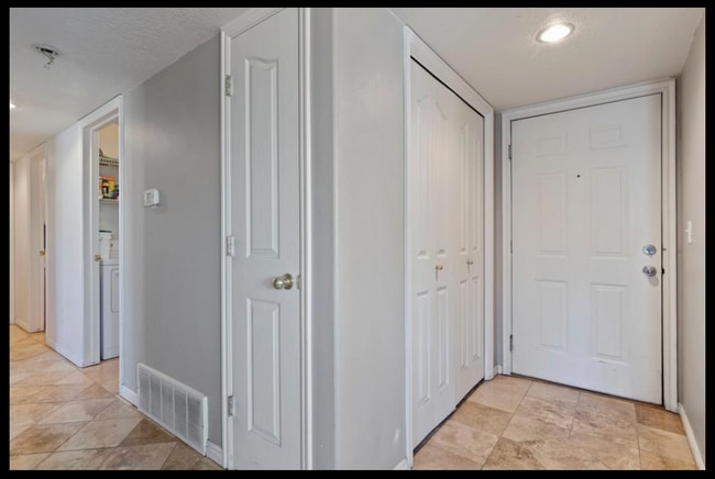 Building Photo - 1405 S 1020 W