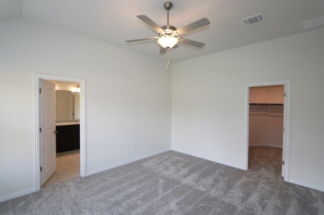 Building Photo - 2440 Roaring River Cv