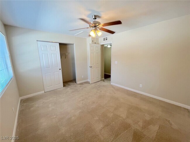 Building Photo - 2750 S Durango Dr
