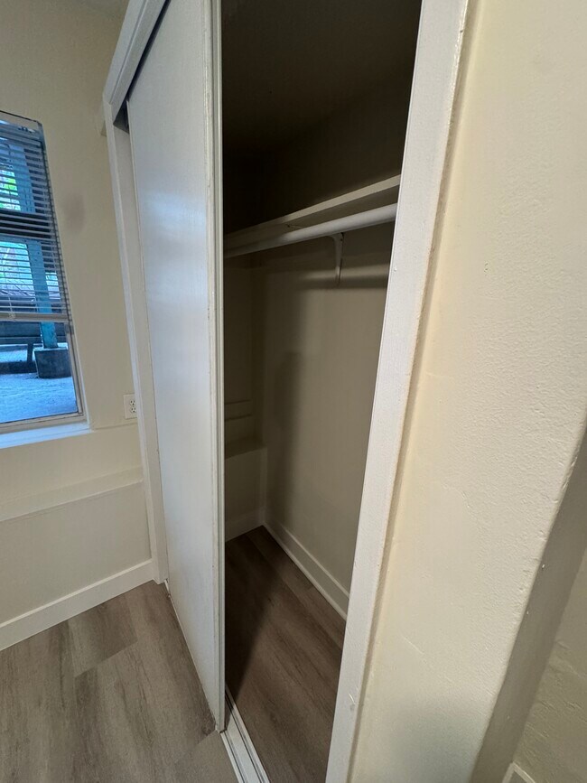 Building Photo - 2156 Market St