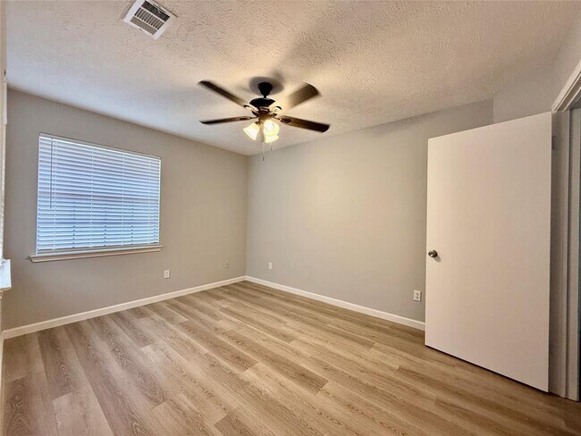 Building Photo - 9418 Westacre Pl