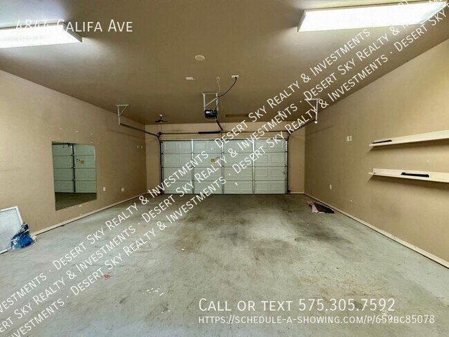 Building Photo - 4844 Califa Ave