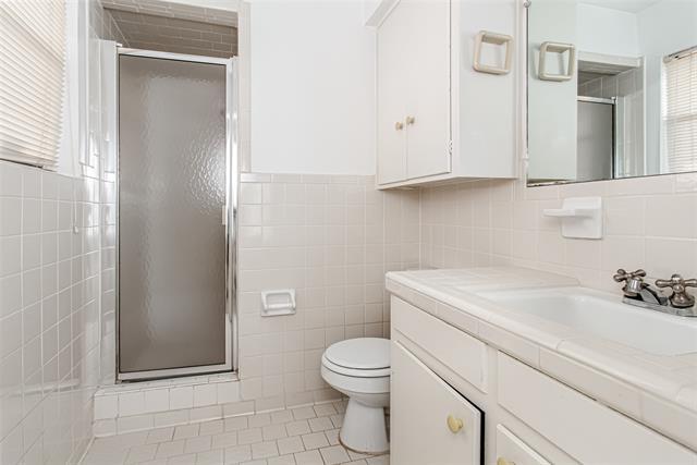 Building Photo - 7549 Brentcove Cir