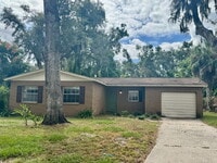 Building Photo - 301 Hickory Ln