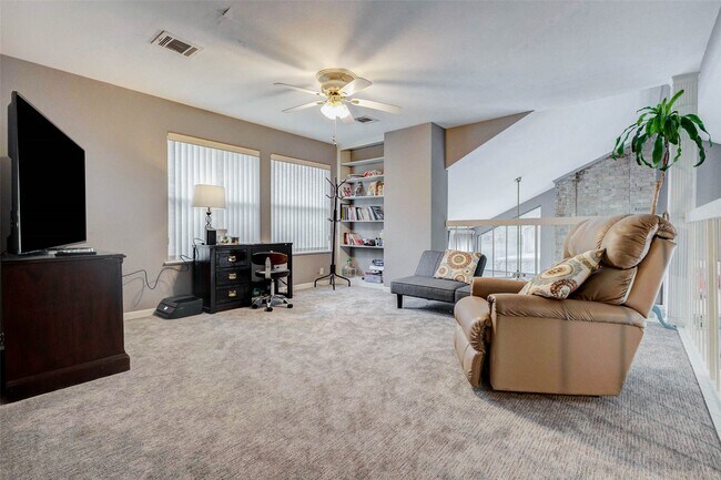 Building Photo - 202 Old Bridge Lake St