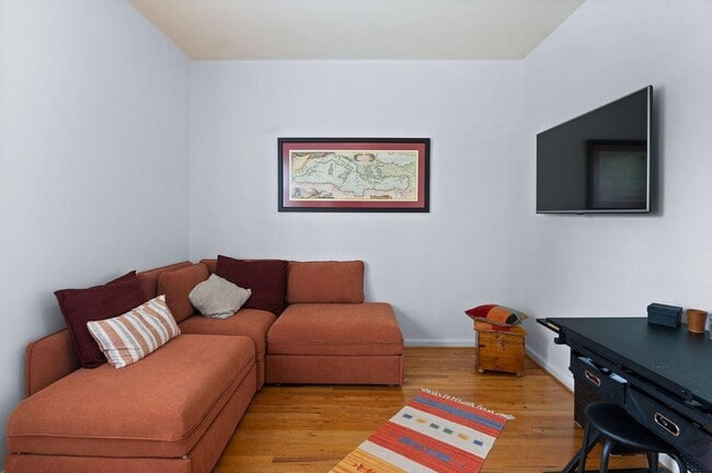 Building Photo - 230 Bradberry St SW