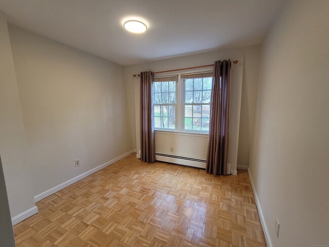 Building Photo - 9 Monroe Dr