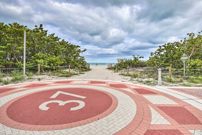 Building Photo - 3700 Collins Ave