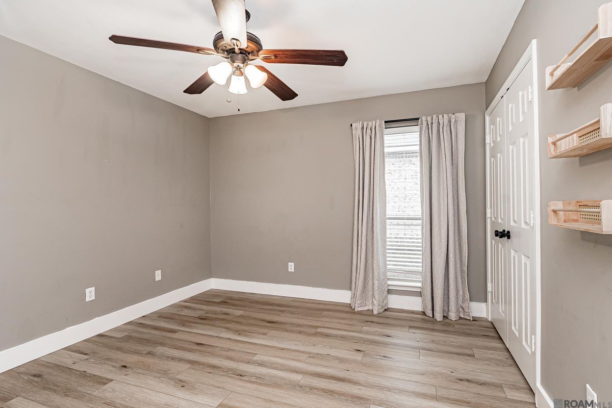 Building Photo - 15484 Oakstone Dr