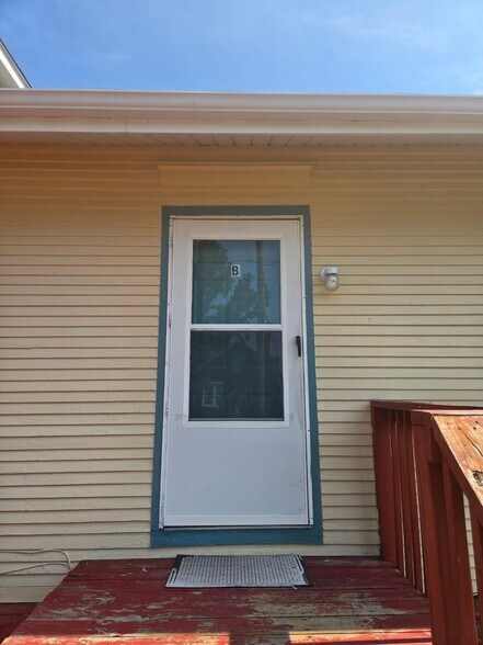 Building Photo - 417 Saint Louis Rd