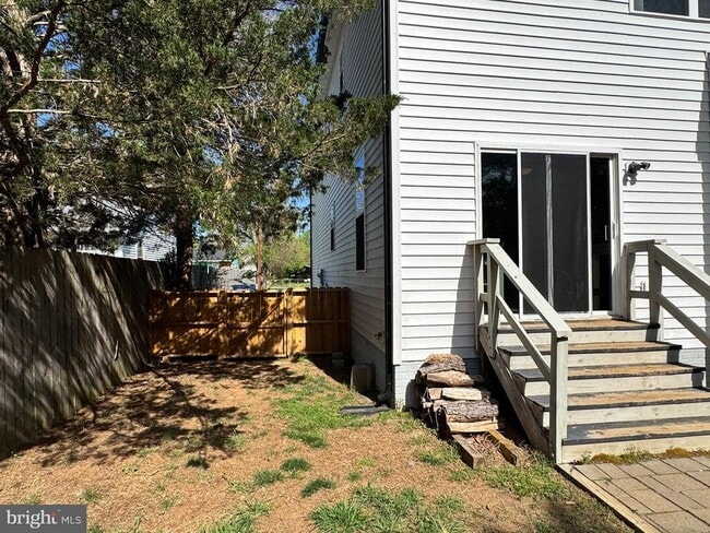 Building Photo - 233A Church St