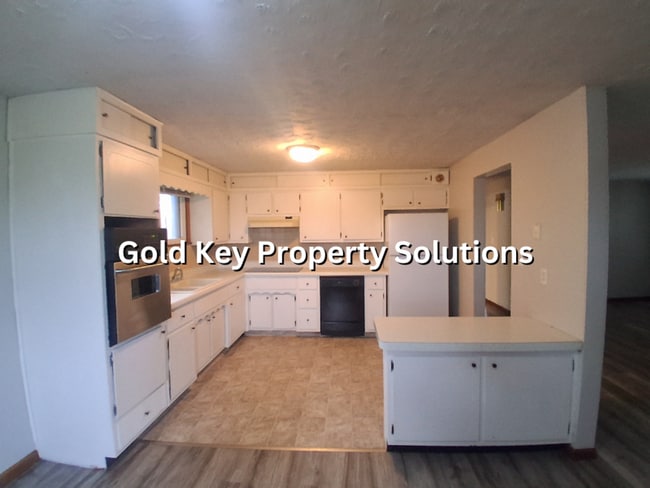 Building Photo - 1902 Rosemont Ave