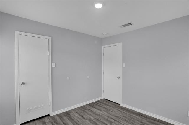 Building Photo - 219 Loma Dr