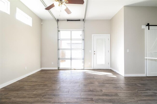 Building Photo - 11317 Paradise Out Ln